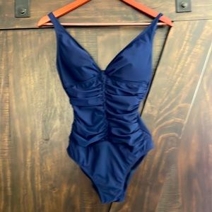 Gottex profile one piece navy EUC